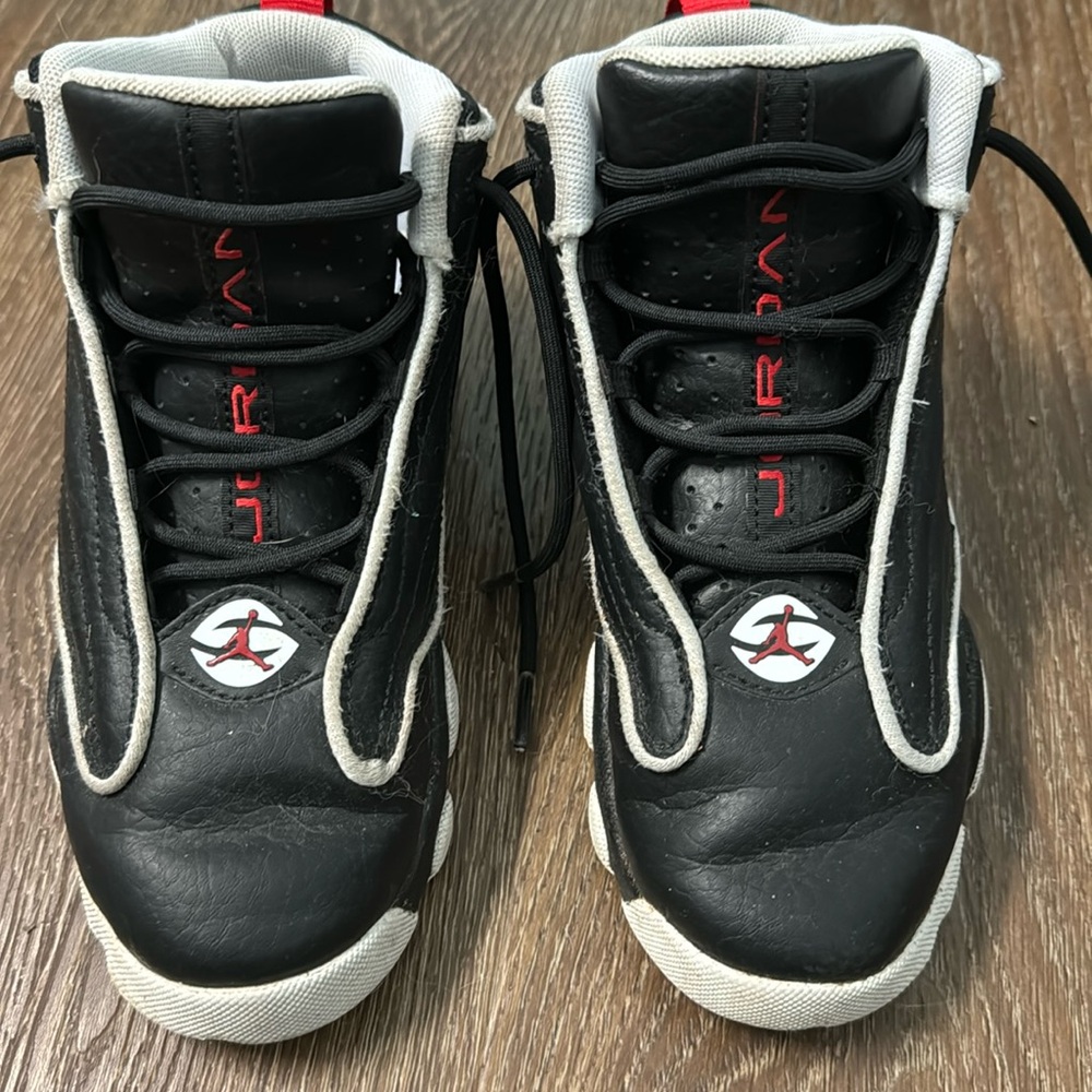 Boys 2Y Jordan’s